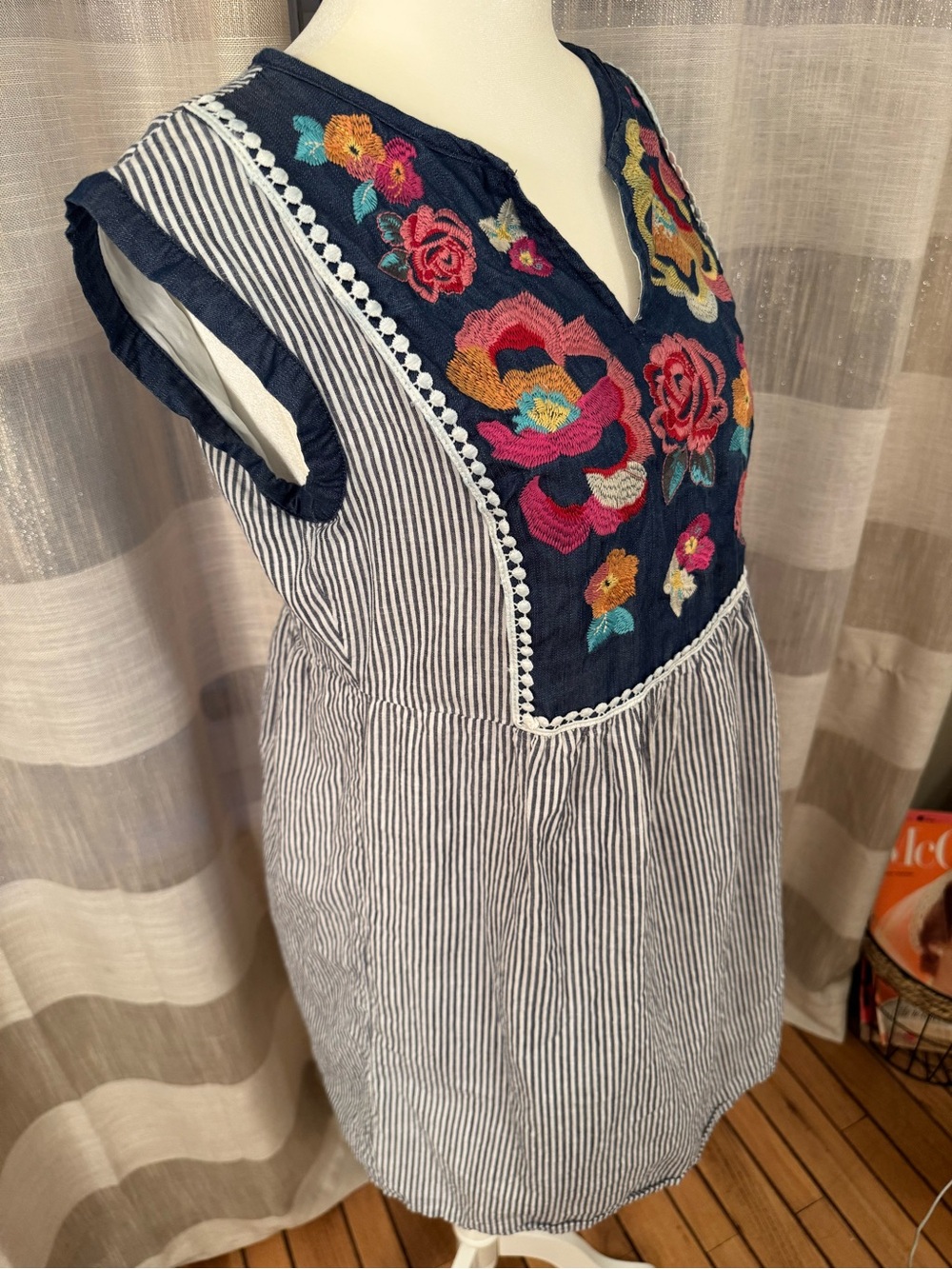 Savanna Jane Navy Embroidered Floral Sleeveless Dress - Picture 3 of 6